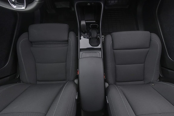 Volvo C40 9 of 22