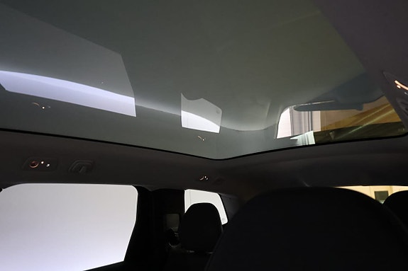 Volvo EX90 25 of 29
