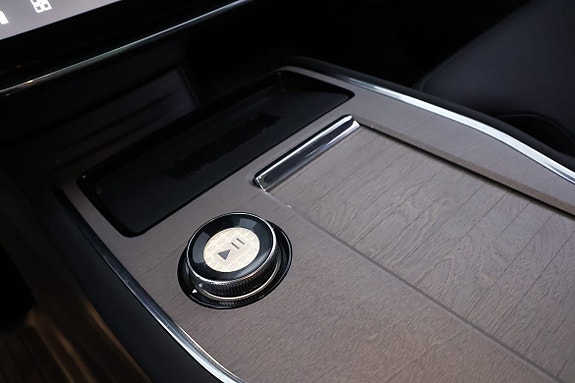 Volvo EX90 21 of 29