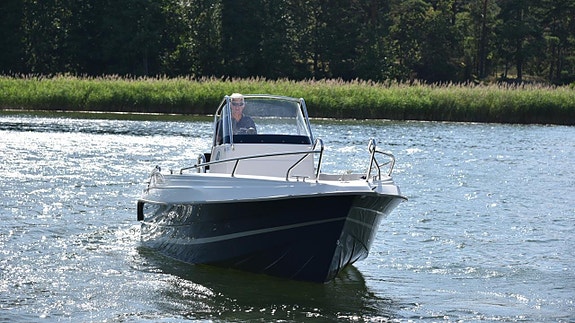 Uttern S64 - 2006. Mercruiser 4,3 MPI -2006. HÖSTREA! 4 of 10