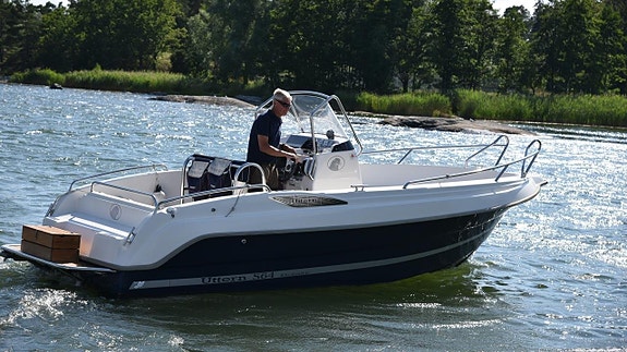 Uttern S64 - 2006. Mercruiser 4,3 MPI -2006. HÖSTREA! 2 of 10