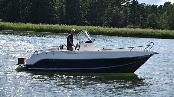 Uttern S64 - 2006. Mercruiser 4,3 MPI -2006. HÖSTREA! 3 of 10