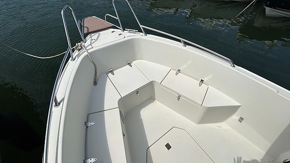 Willys 700 - Volvo Penta 4,3GS. Fin hyttbåt. HÖSTREA! 18 of 20