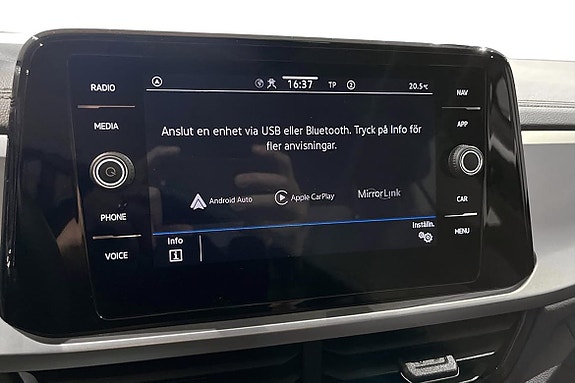 Volkswagen T-Roc 15 of 18