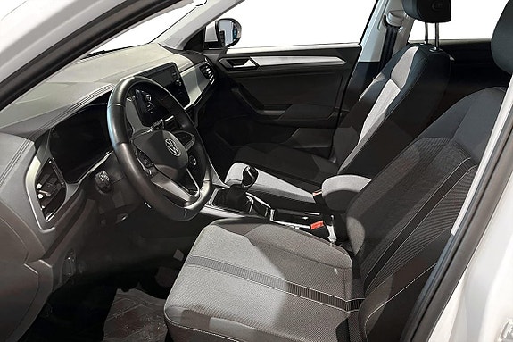 Volkswagen T-Roc 7 of 18