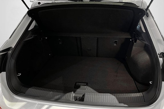 Volkswagen T-Roc 9 of 18