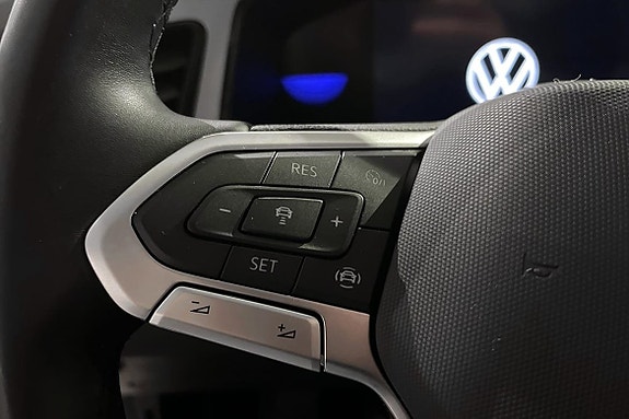 Volkswagen T-Roc 13 of 18