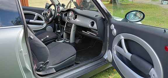 MINI Cooper 5 of 9