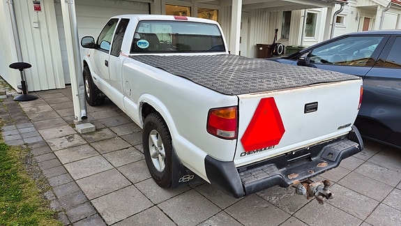 Chevrolet S10 2 of 7
