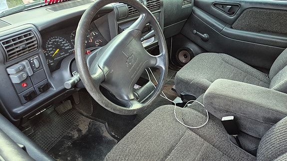 Chevrolet S10 3 of 7
