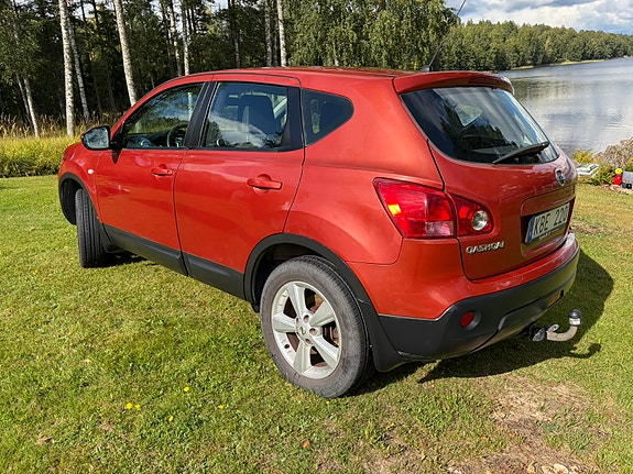 Nissan Qashqai 4 of 8