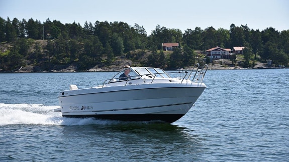 Campion 552i -2006.! Zipwake! Garmin 9-tum! HÖSTREA! 2 of 25