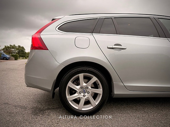 Volvo V60 7 of 25
