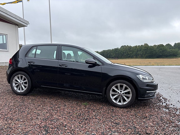 Volkswagen Golf I 2 of 6