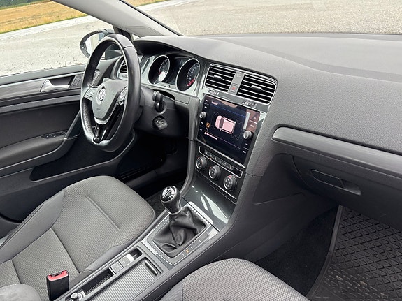 Volkswagen Golf I 3 of 6