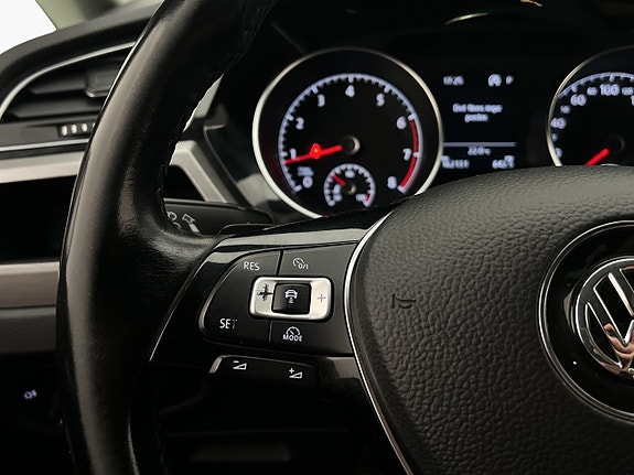 Volkswagen Touran 13 of 30