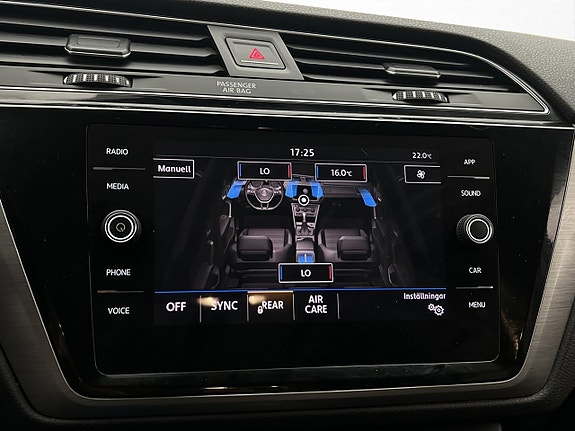 Volkswagen Touran 18 of 30