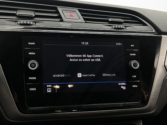 Volkswagen Touran 17 of 30