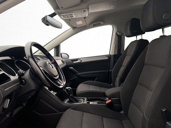 Volkswagen Touran 11 of 30