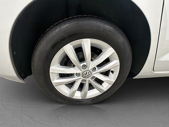 Volkswagen Touran 25 of 28