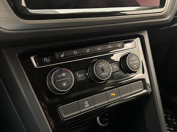 Volkswagen Touran 17 of 28
