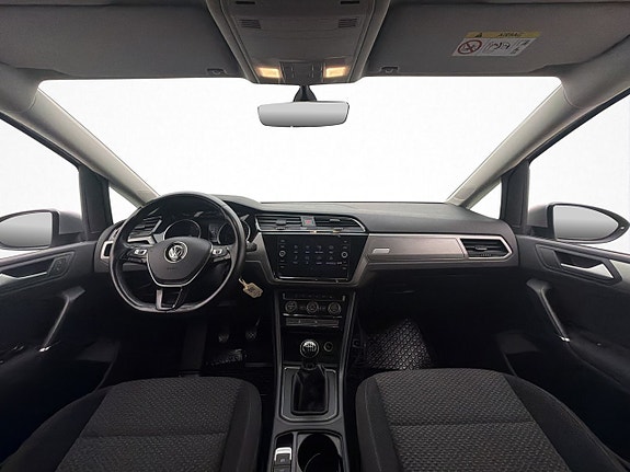 Volkswagen Touran 18 of 28