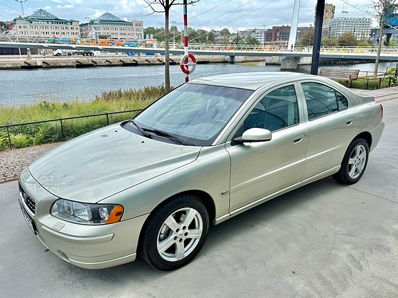 Volvo S60 4 of 11