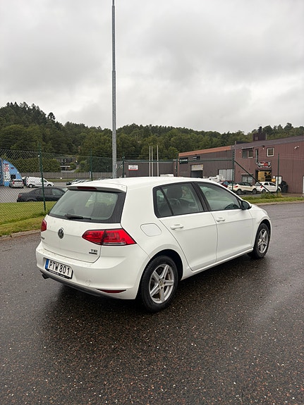 Volkswagen Golf VII 3 of 7