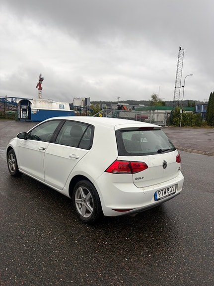 Volkswagen Golf VII 4 of 7