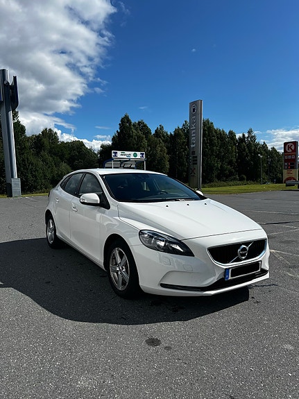 Volvo V40 4 of 7