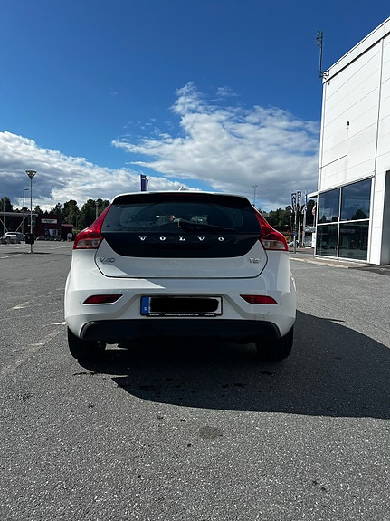 Volvo V40 6 of 7
