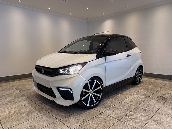 Aixam Coupé 0.5 CVT, Backkamera, Motorvärmare, Ny-servad Pioneer, V-däck medföljer, HemLeverans