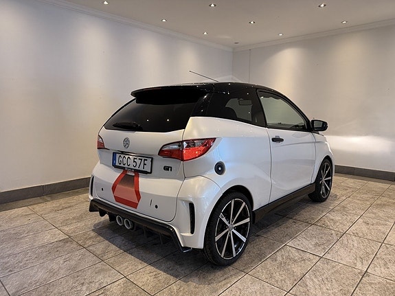 Aixam Coupé 0.5 CVT, Backkamera, Motorvärmare, Ny-servad Pioneer, V-däck medföljer, HemLeverans 5 of 18