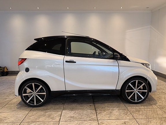 Aixam Coupé 0.5 CVT, Backkamera, Motorvärmare, Ny-servad Pioneer, V-däck medföljer, HemLeverans 6 of 18