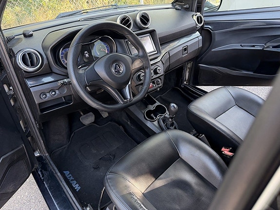 Aixam Coupé 0.5 CVT, Backkamera, Motorvärmare, Ny-servad Pioneer, V-däck medföljer, HemLeverans 11 of 18