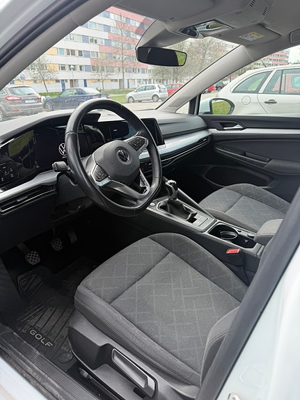 Volkswagen Golf VIII 2 of 4