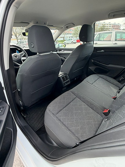 Volkswagen Golf VIII 4 of 4