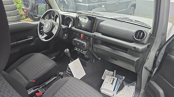 Suzuki Jimny 4 of 5