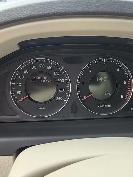 Volvo XC70 5 of 5