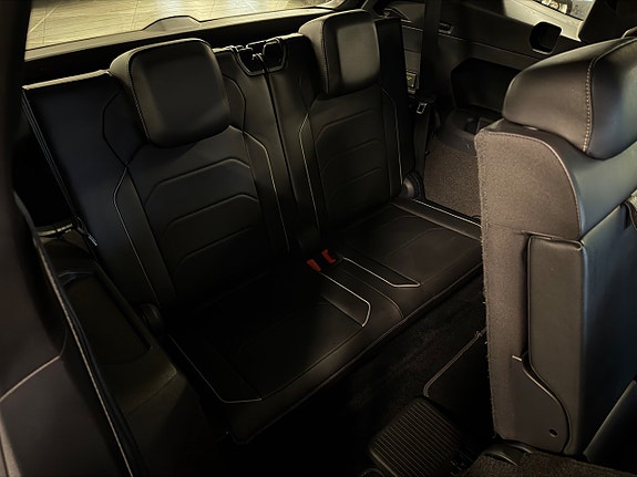 Volkswagen Tiguan Allspace 11 of 30