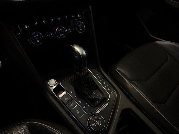 Volkswagen Tiguan Allspace 17 of 30