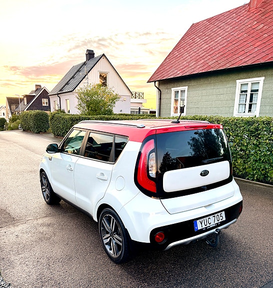 Kia Soul 2 of 4