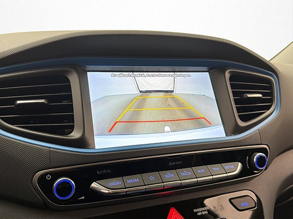 Hyundai IONIQ 24 of 30