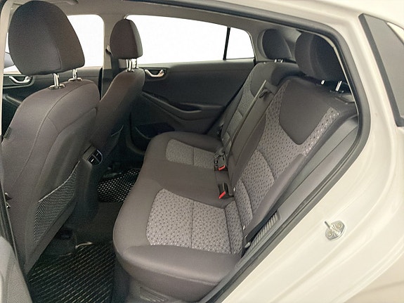 Hyundai IONIQ 18 of 30