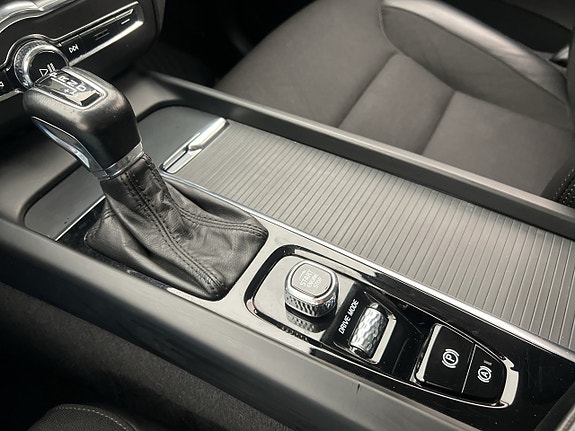 Volvo XC60 26 of 30