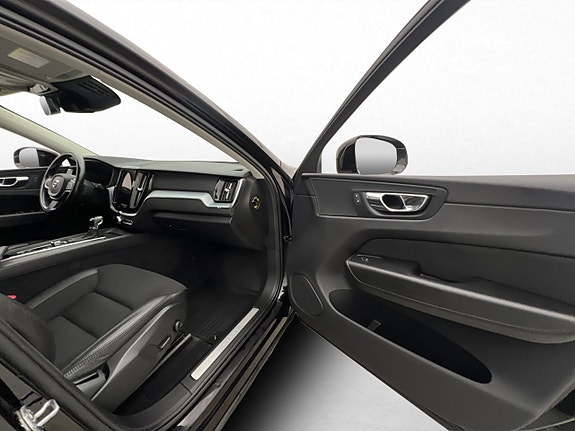 Volvo XC60 12 of 30