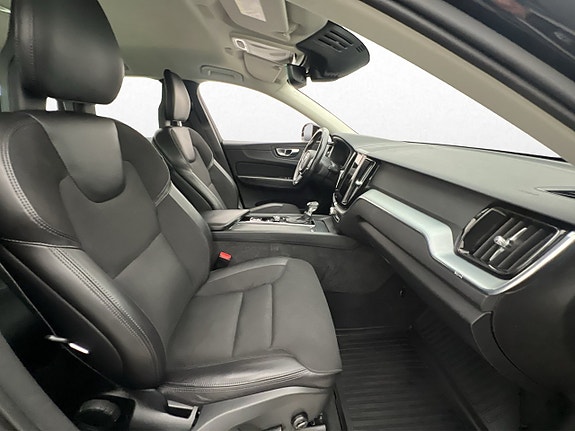 Volvo XC60 11 of 30