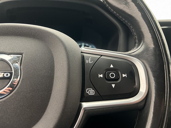 Volvo XC60 17 of 30