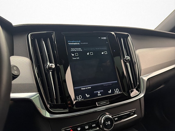 Volvo V90 26 of 30