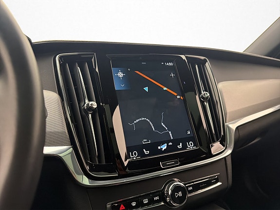 Volvo V90 27 of 30